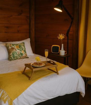 Tiny Huts Glamping Free Massage Hot Tub Sauna Waterfall Nearby