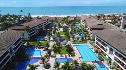Top Flat 2 quartos com capacidade para 06 pessoas na Beira Mar de Porto de Galinhas - Pé na Areia - Resort Cupe Beach Living - É o Melhor Resort Beira Mar de Porto de Galinhas com 22 piscinas e área de lazer completa - Fica a apenas 3km do centro de Porto