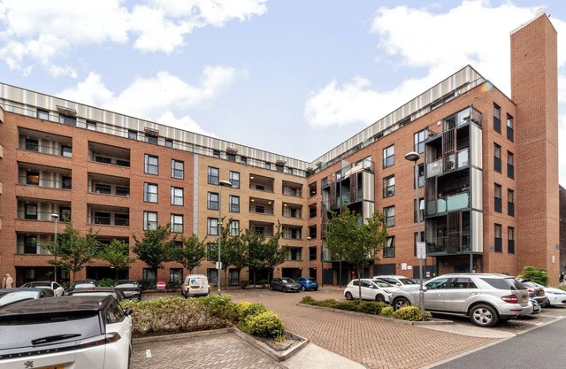 Top-Rated Penthouse - King Size Bed & Free Parking