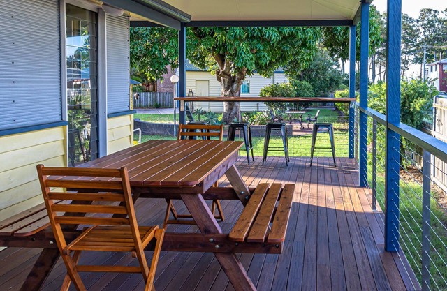 Torquay Treasure Located in beautiful Hervey Bay less than 100m walk to the beach
