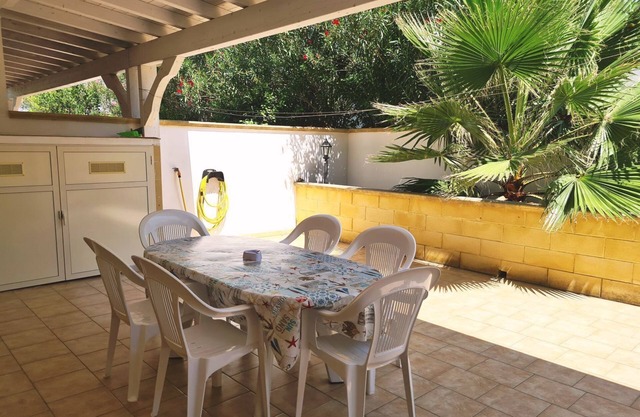 Torre Mozza - M. di Ugento, near a sandy beach, 2 verandas and parking space