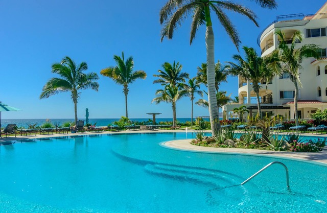 TORTUGA-World Class Ocean Front Villa - 5,500 sq/ft - 3bedrooms, 3 bathrooms