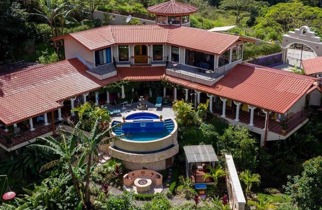 Toucan Suite, Encantada Arenal Adults Only, Wildlife Sanctuary, B&B. Enjoy More!