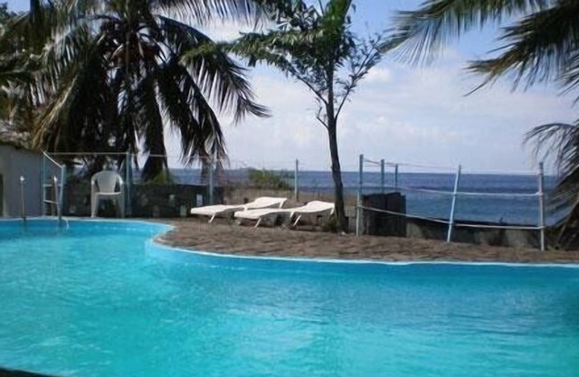 ''Touloulou'' waterfront bungalow