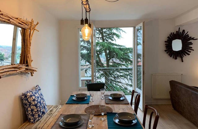 Toulouse Centre Superb Apartment With Parking