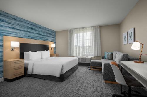 TownePlace Suites by Marriott San Diego Carlsbad/Vista