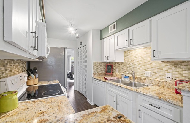 Townhome at a convenient location
