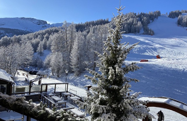 Très Joli Appartement vue Pistes Avec Grand Balcon