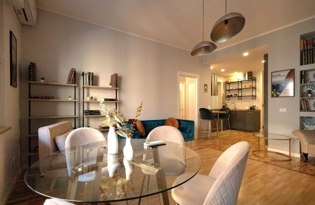 Trade Junior Suite - Elegant apartment with private parking space