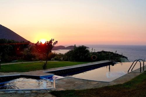 Traditional Cretan Style Villa