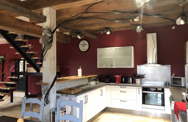 Traditional sluice-gate truss hones some on 10 hectares of ground-swimming pool