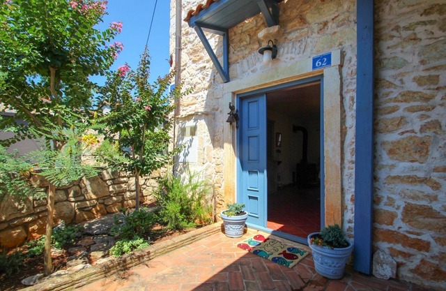 Traditional stone house in the heart of Istria with air conditioning, WiFi, barbecue