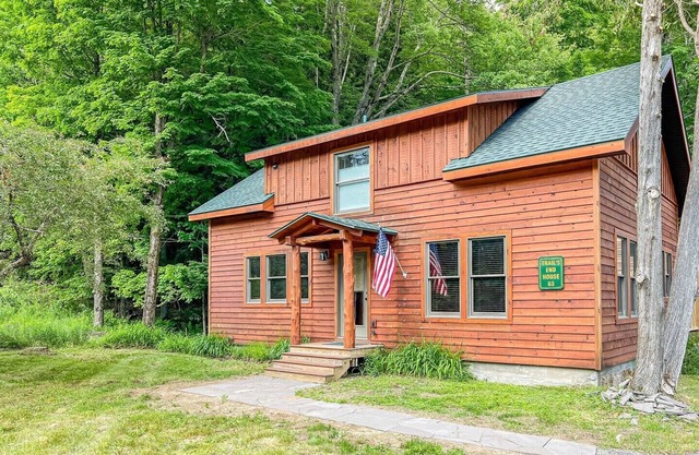 Trails End Cabin - Historic Inlet Home