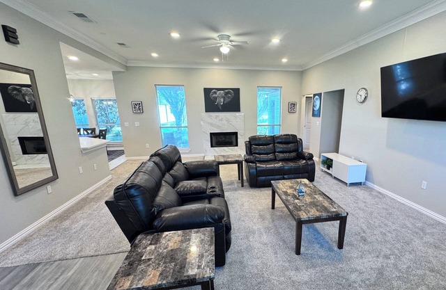 Tranquil 1.5-Acre Retreat with Modern Comfort
