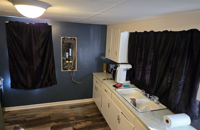 Tranquil 4-bedroom house with AC in Henderson
