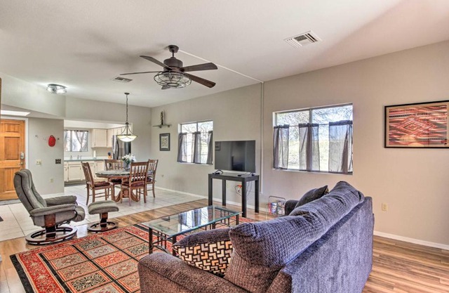 Tranquil Green Valley Townhome with Mtn Views!