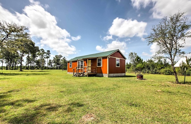Tranquil Plantersville Cabin: Farm Animals On-Site