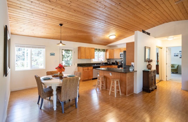 Tranquil private home 5 minutes to Hawai'i Volcanoes National Park