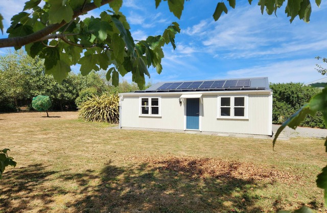 Tranquil retreat in Martinborough, a 1 bedroom cottage set next to olive grove.