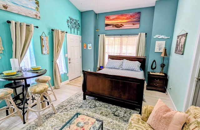 Tranquil studio with AC in quiet Merritt Island neighborhood