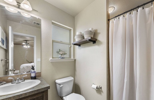 Tranquility Pad- Entire Luxuriously furnished home for short and long term stays