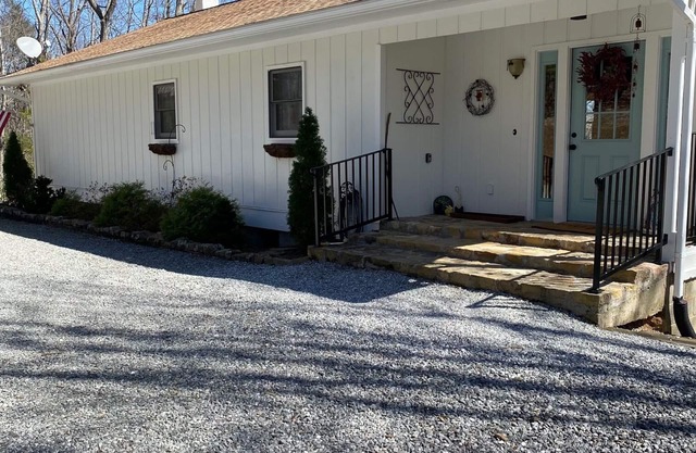 Tree Top Living CottagenWe have WATER, POWER and INTERNET