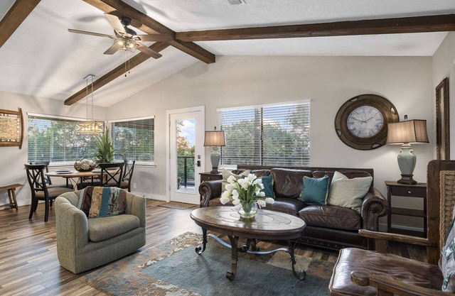 Treehouse Cottage | 2 Bed, 1 Bath