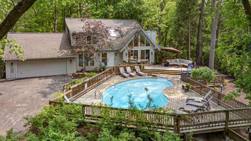 Treehouse Oasis