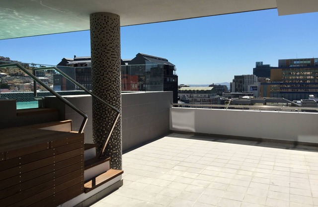 Trendy Studio; heart of the city; 5 min walk to restaurants, bars, art galleries