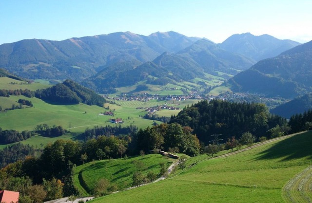 Triple room, shower, WC, south - Ferienhof Rabenreith