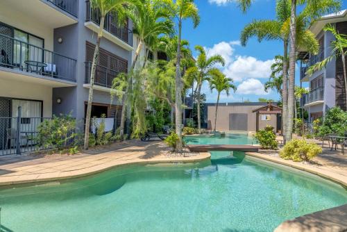 Tropic Nest - A Relaxed Resort Escape for Couples
