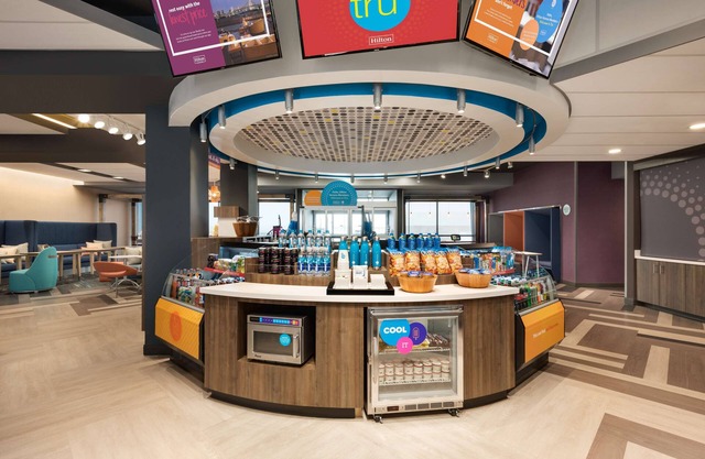 Tru by Hilton Cedar Rapids Westdale