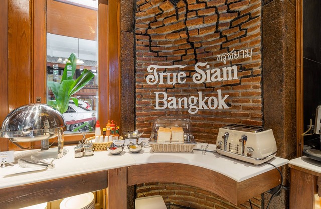 True Siam Phayathai Hotel