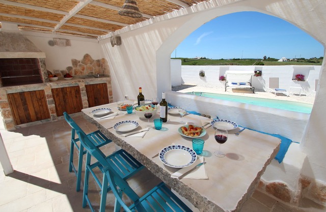 Trullo Il Grano, private pool, romantic and charming with AIRCON
