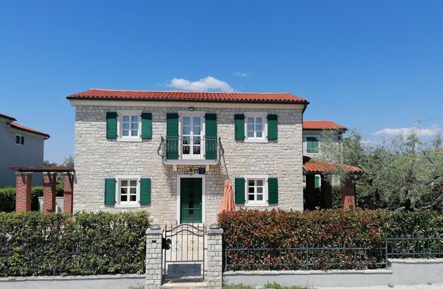 Try it with coziness u. chase everyday life u. the worries away