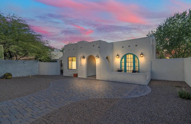 Tucson Tip-Off Spot Near Downtown & U of A