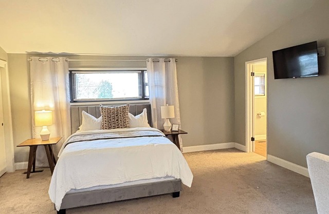 Tulsa Expo Luxury Stay - 1 mi to Expo