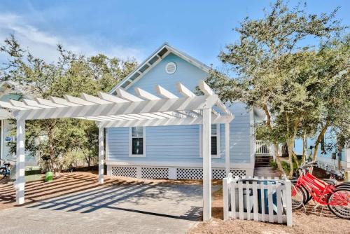 Turtle Crossing 3BR 2BA Pool & Bikes
