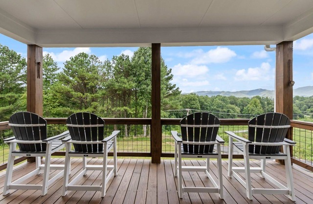 TurtleKnob: Spacious 3BR home in Hayesville with stunning mountain views