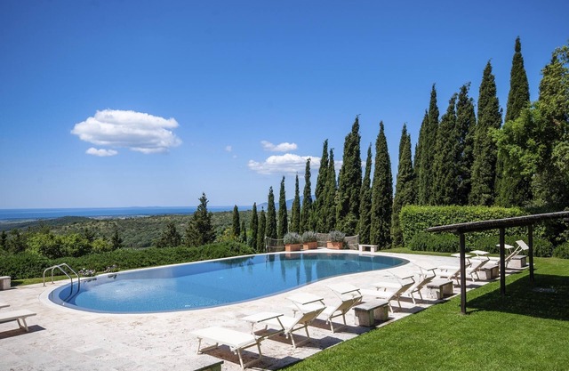 Tuscany, Capalbio- Prestigious and characteristic villa with pool