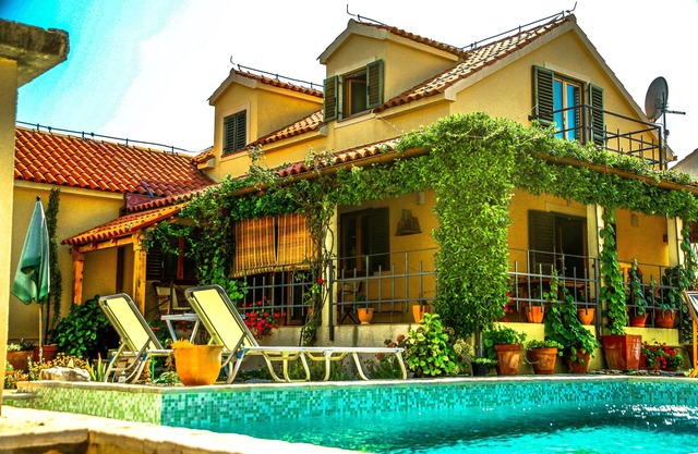 Tuscany-Styled Villa with Superb View of Adriatic and Private Swimming Pool