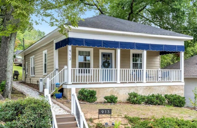 Two Bed Two Bath Chatta Charmer