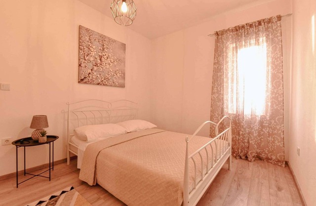 Two bedroom apartment with terrace Sveti Petar, Biograd (A-23091-f)
