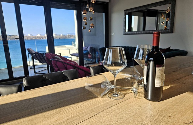 Two bedroom apartment near beach Omišalj, Krk (A-23681-a)