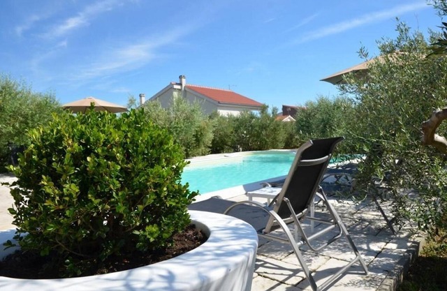 Two bedroom apartment with terrace and sea view Povljana, Pag (A-244-b)