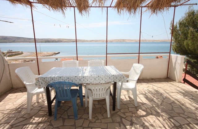 Two bedroom apartment near beach Kustići, Pag (A-6449-b)