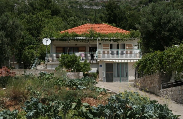 Two bedroom apartment near beach Kučište - Perna, Pelješac (A-4540-a)