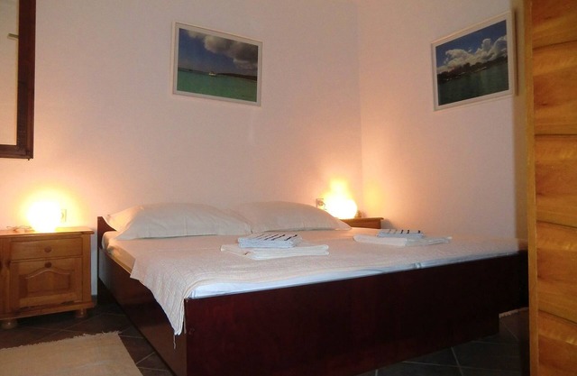 Two bedroom apartment near beach Lovište, Pelješac (A-262-b)