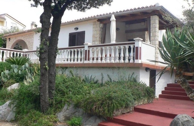 Two bedroom apartment with terrace and sea view Barbat, Rab (A-24215-a)