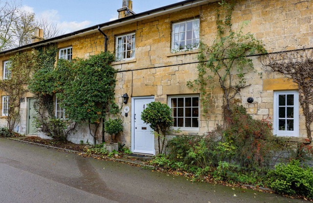 Two bedroom holiday cottage in the Cotswolds - Honeysuckle Cottage, Blockley